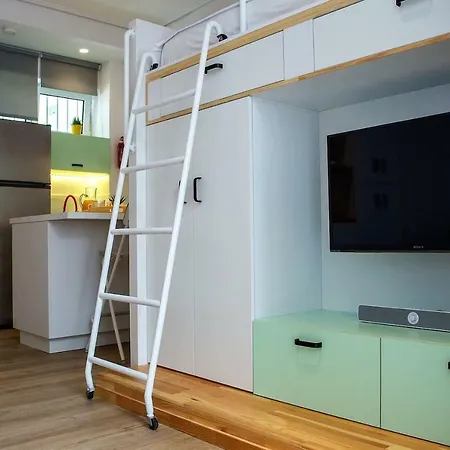 Stylish Modern Studio, Centre 公寓 *